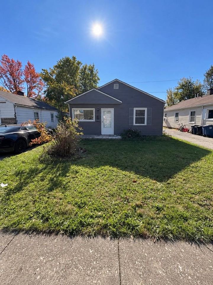 12309 Brookfield Ave - Photo 2 of 26