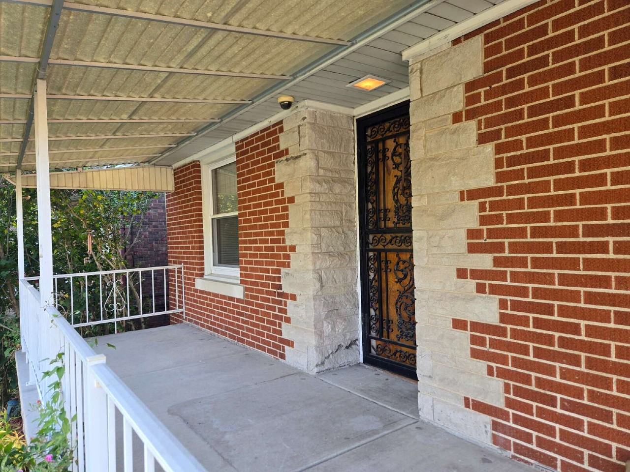 229 N Milton Ave - Photo 5 of 31