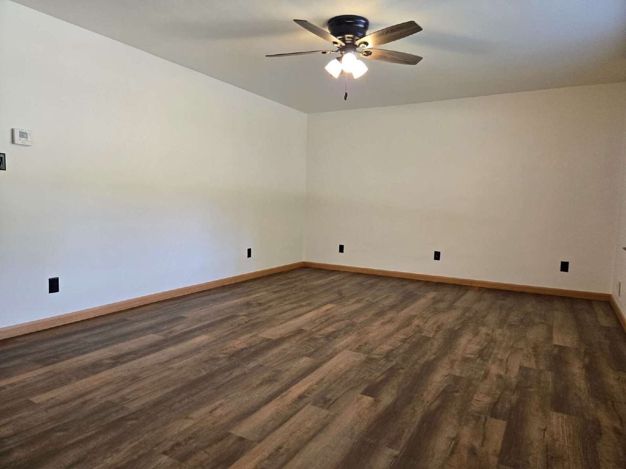 229 N Milton Ave - Photo 7 of 31