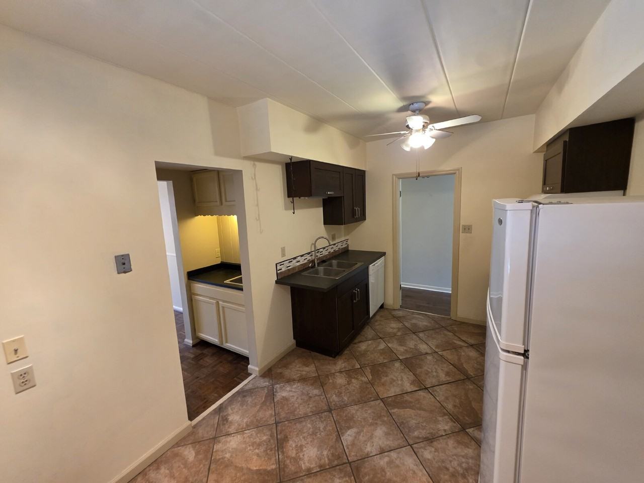 1549 Pinehurst Dr - Photo 4 of 12