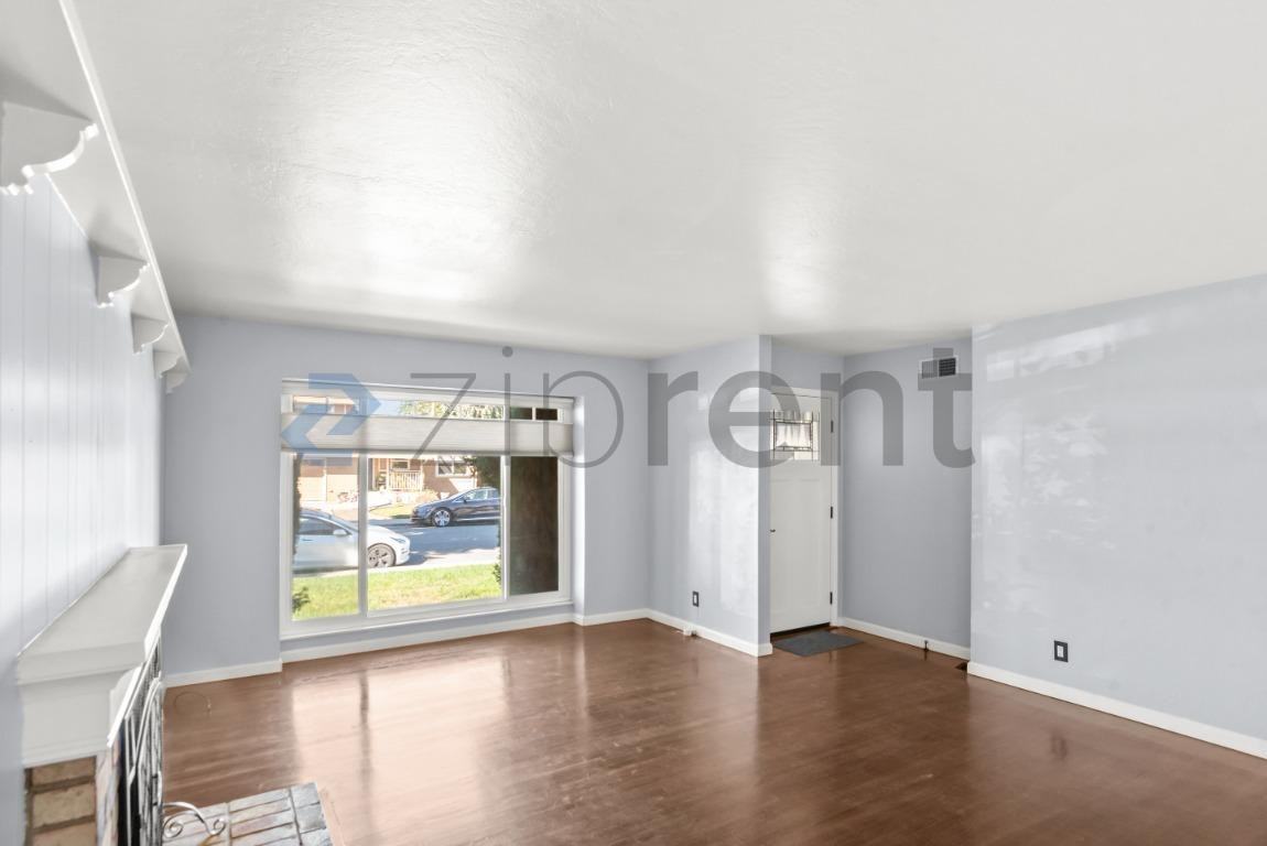 3082 Millar Ave - Photo 6 of 27