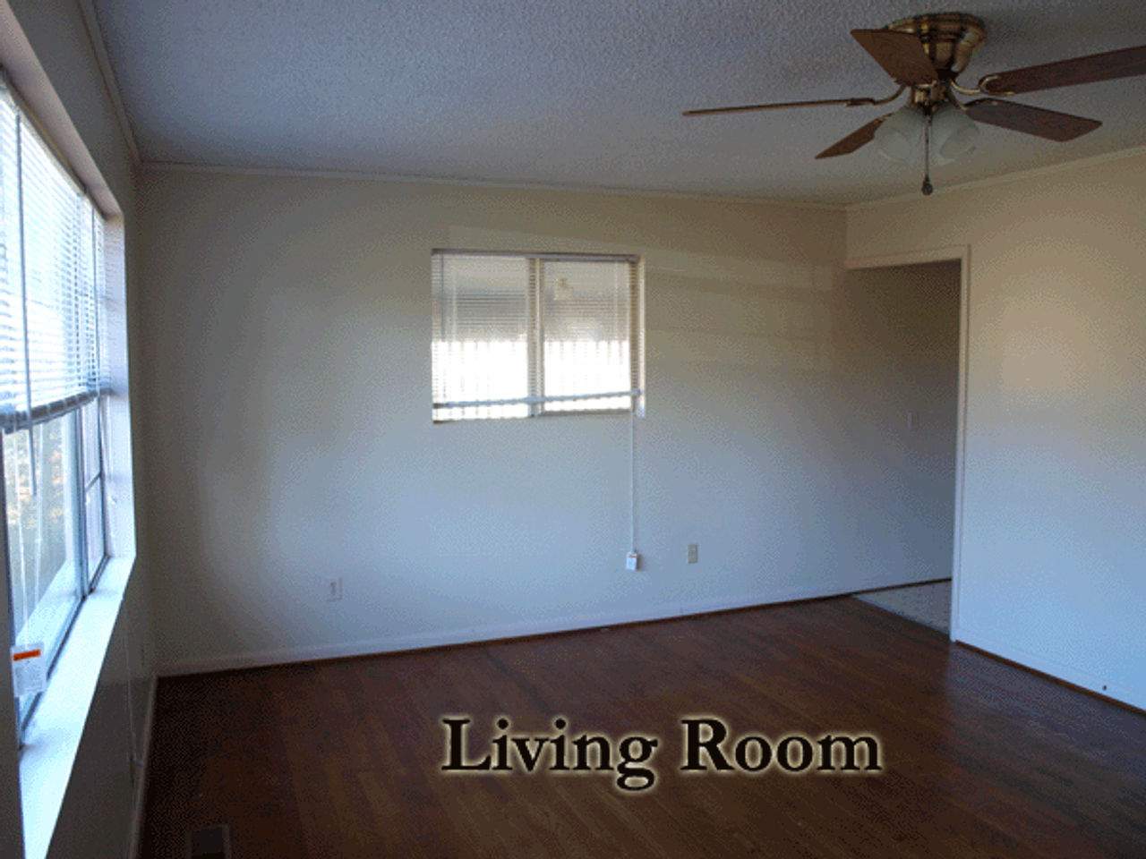 102 Alpha Dr - Photo 5 of 32