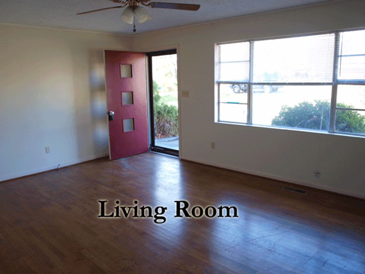 102 Alpha Dr - Photo 3 of 32