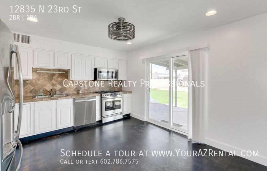 12835 N 23rd St - Photo 4 of 26