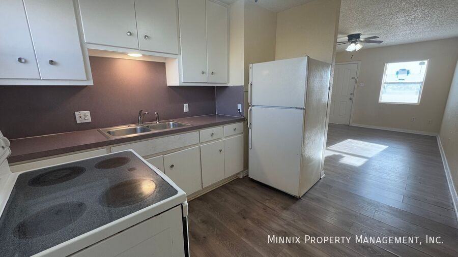 4104 35th St #A - Photo 3 of 12