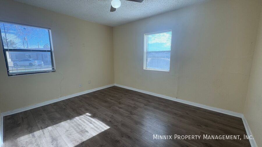 4104 35th St #A - Photo 5 of 12