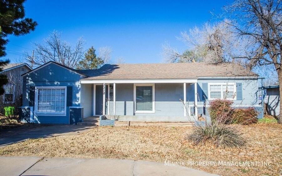 3318 32nd St - Photo 4 of 31