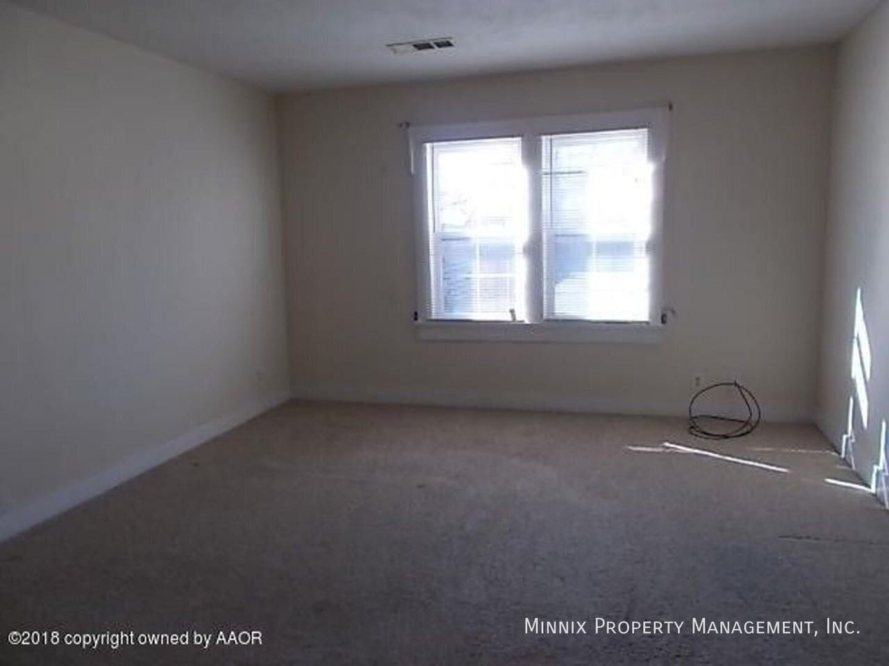 3608 S Polk St - Photo 5 of 9