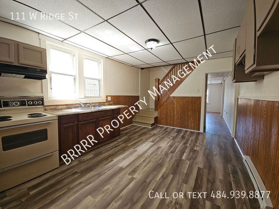 111 W Ridge St - Photo 7 of 25