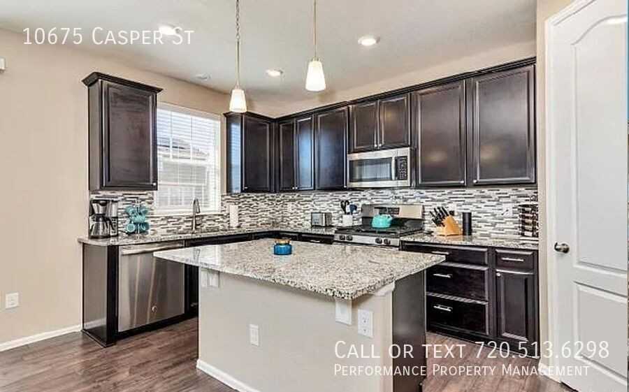 10675 Casper St - Photo 4 of 20