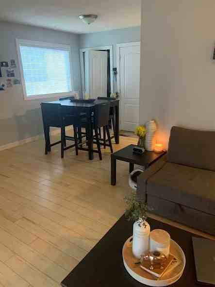 4415 Bowness Rd Nw - Photo 5 of 10