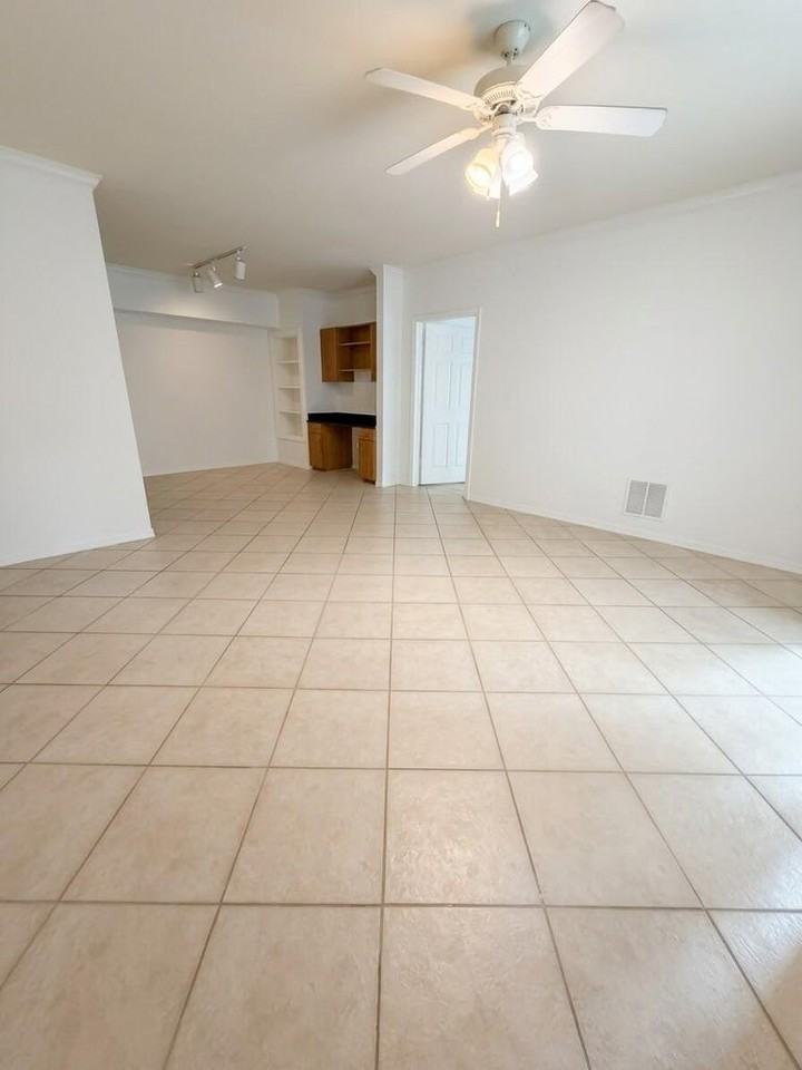 6458 Emerald Dunes Dr #208 - Photo 7 of 18