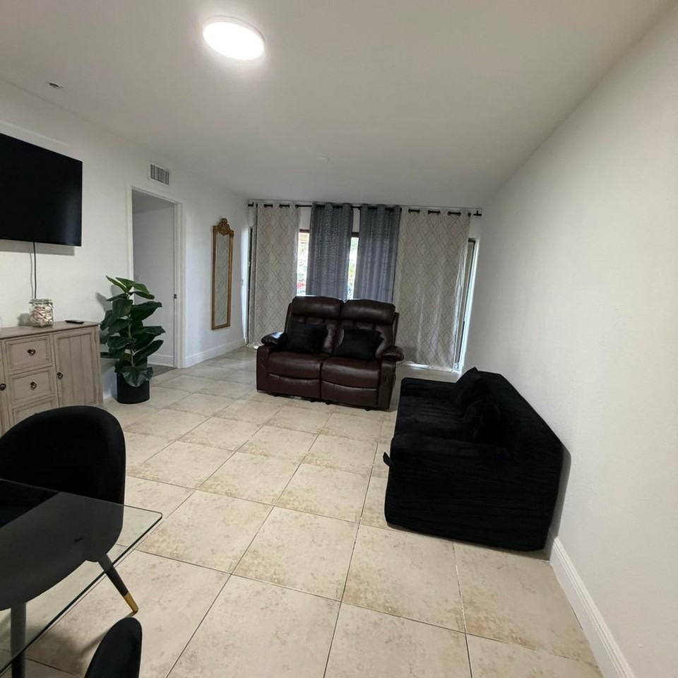 1620 Balfour Point Dr #B - Photo 2 of 13