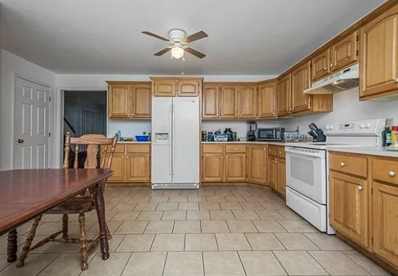 9 Pine Tree Ln #9 - Photo 4 of 17