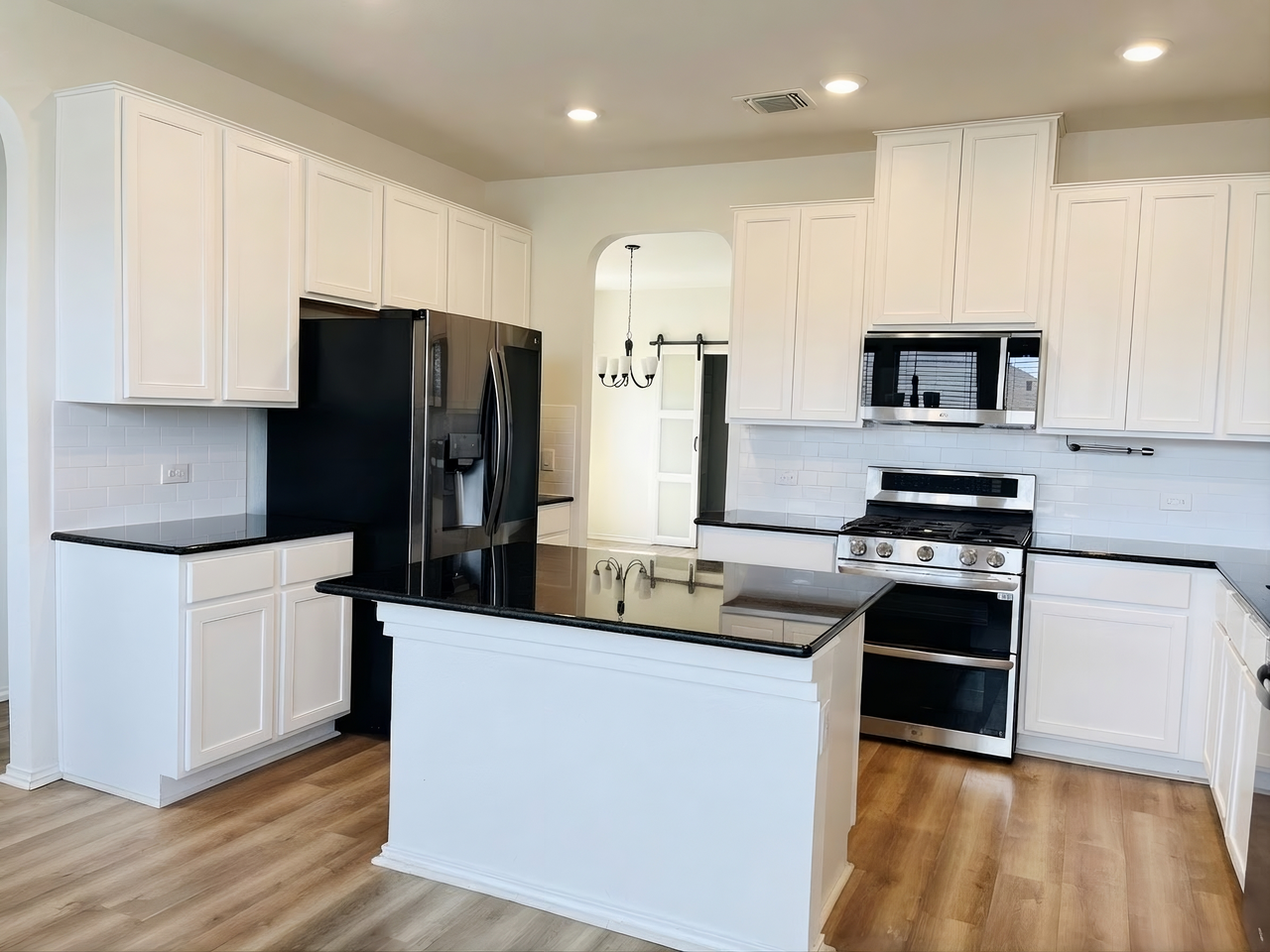 1004 Desaix Dr #NA - Photo 3 of 11