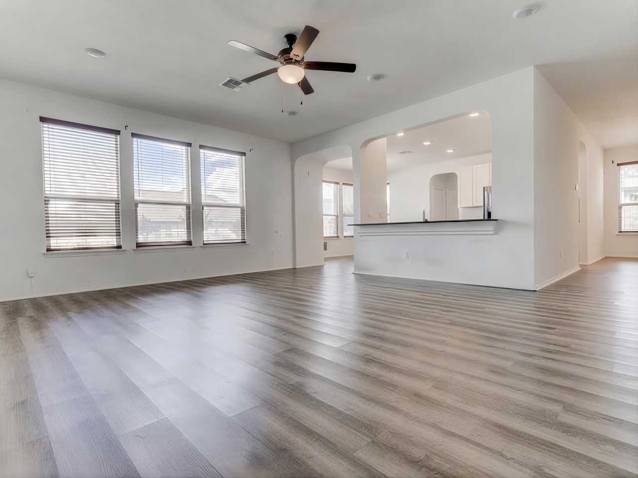 1004 Desaix Dr #NA - Photo 4 of 11