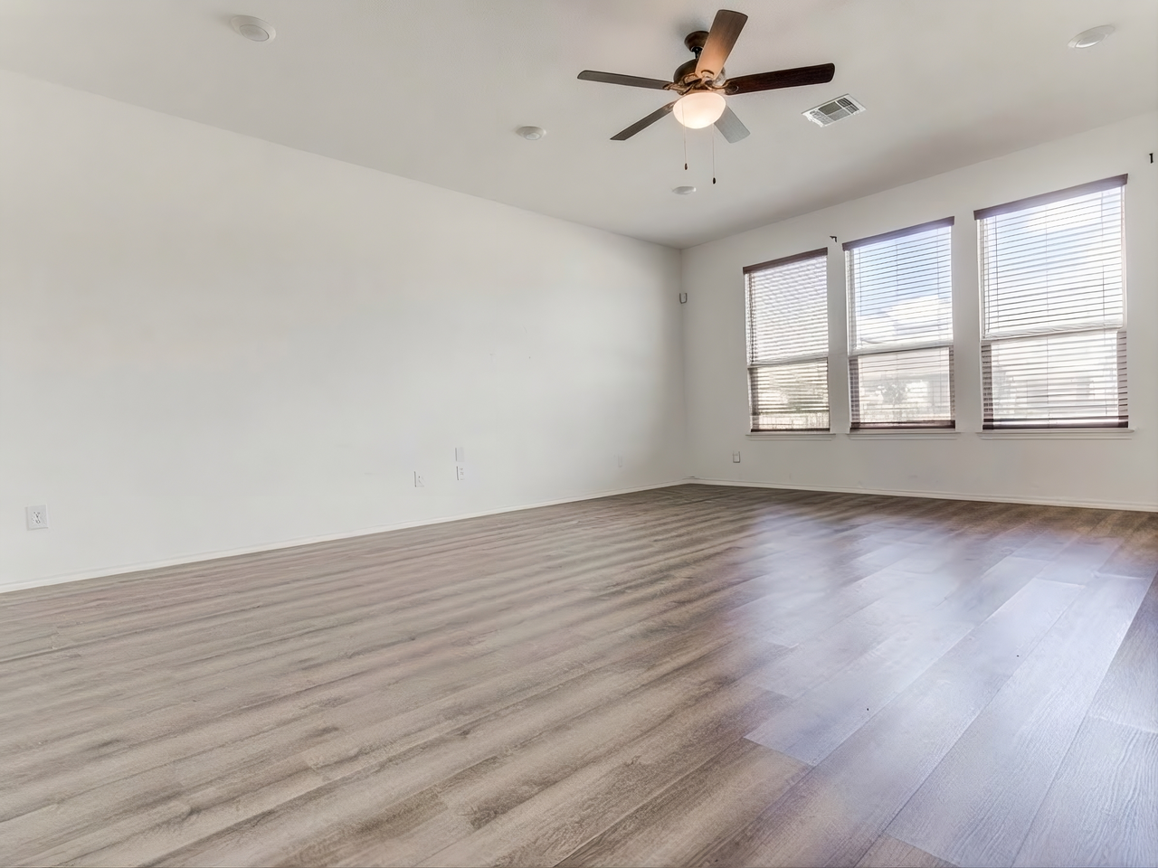 1004 Desaix Dr #NA - Photo 5 of 11