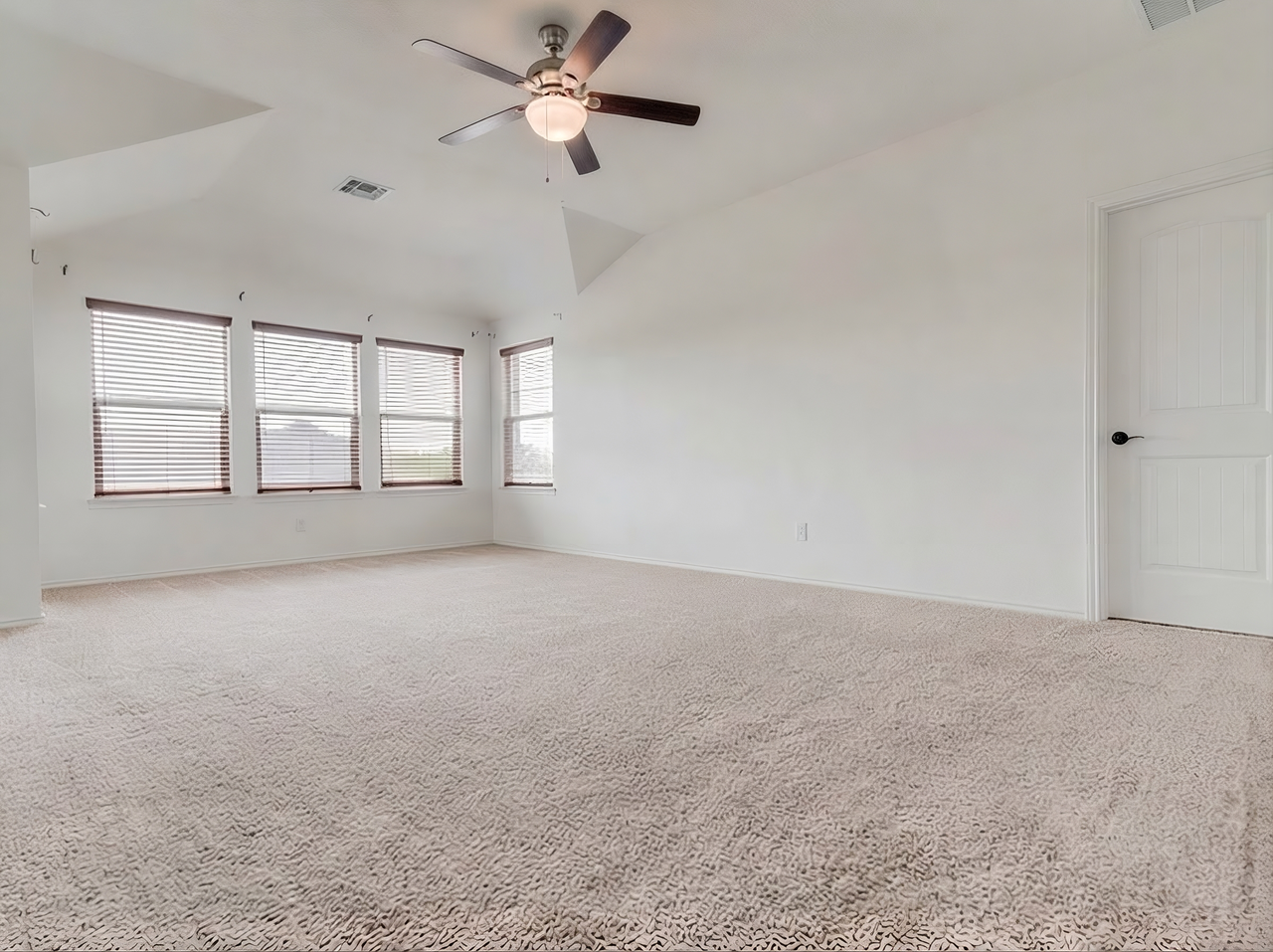 1004 Desaix Dr #NA - Photo 7 of 11