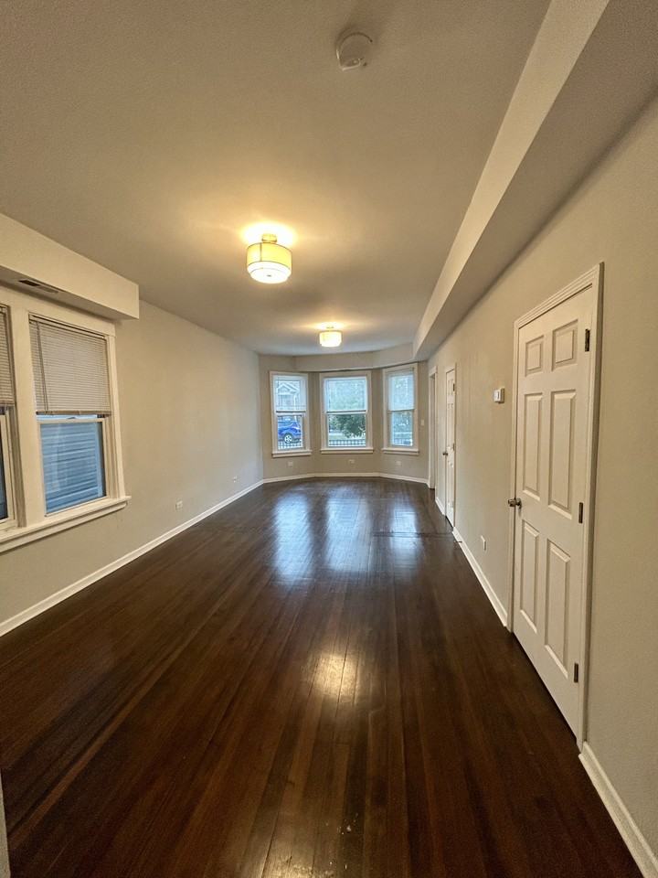2955 N Gresham Ave #1 - Photo 3 of 15