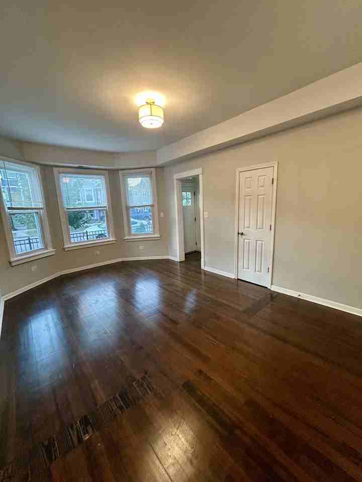 2955 N Gresham Ave #1 - Photo 5 of 15