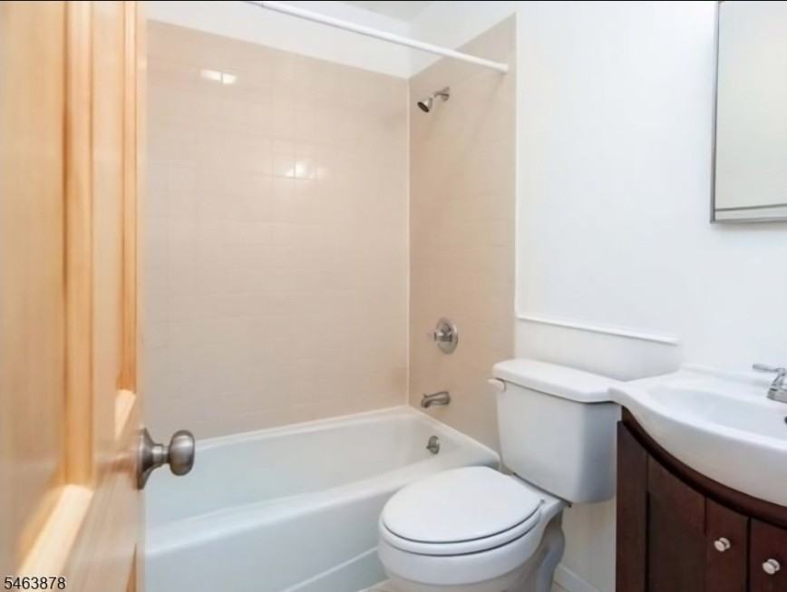 545 Bramhall Ave #3 - Photo 3 of 8