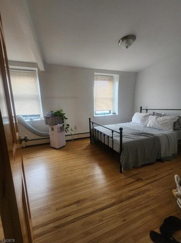 545 Bramhall Ave #3 - Photo 7 of 8