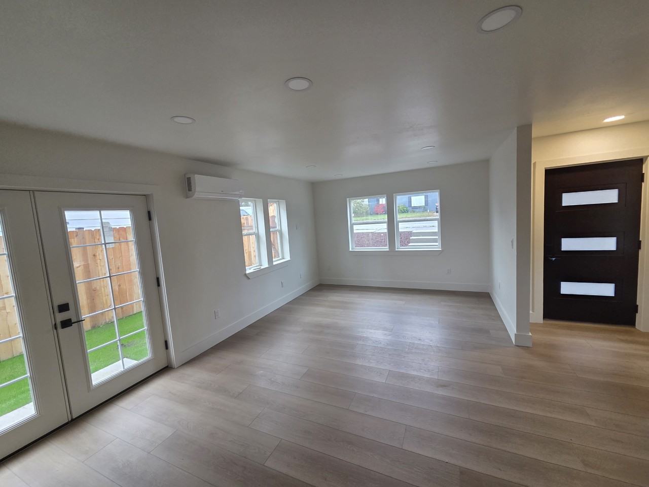 8011 Beverly Blvd #NA - Photo 5 of 16