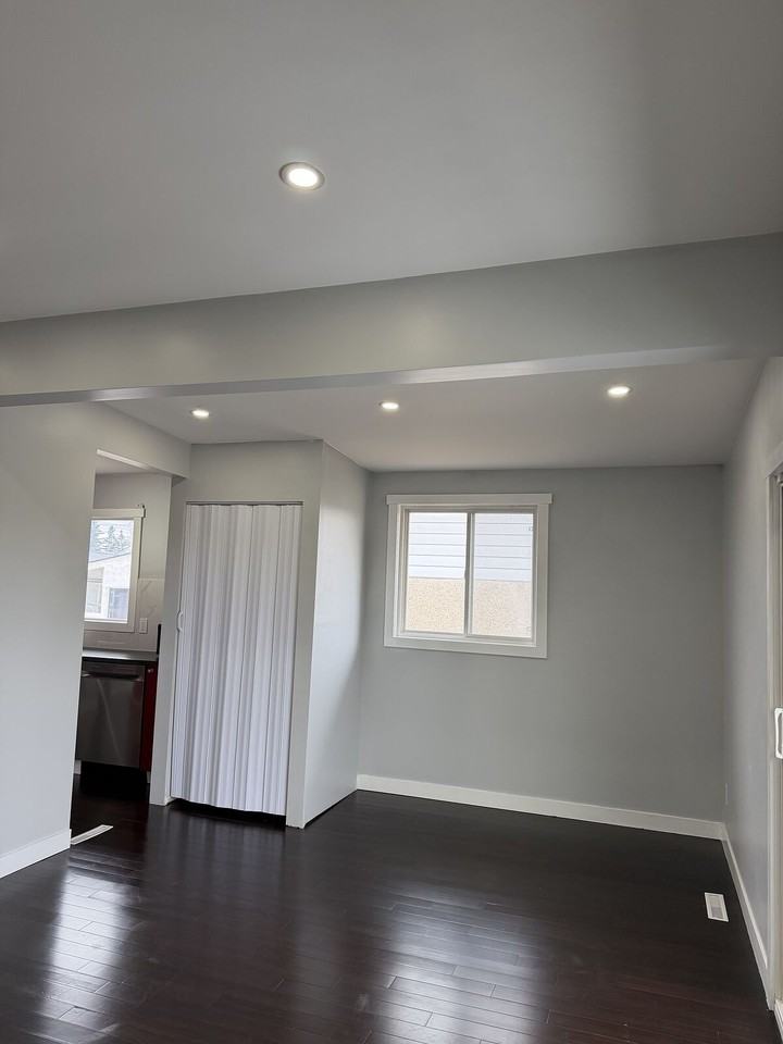 5626 Pensacola Cres Se - Photo 2 of 13