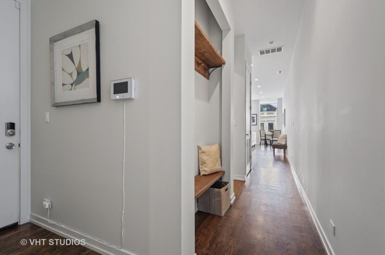 1512 W Huron St #2 - Photo 5 of 18