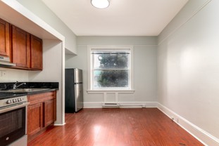 182 13th St #112 - Photo 1 of 1