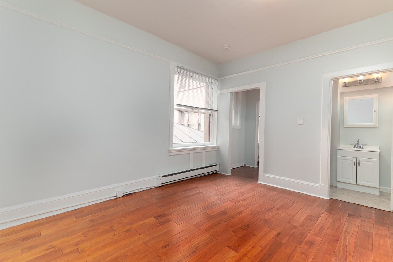 186 13th St #251 - Photo 3 of 9
