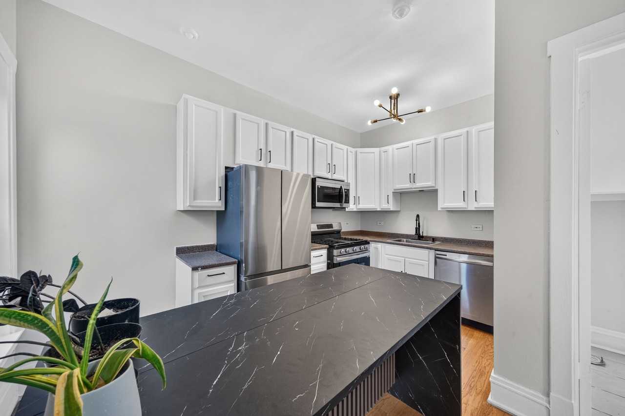 4944 S Michigan Ave #3 - Photo 2 of 22