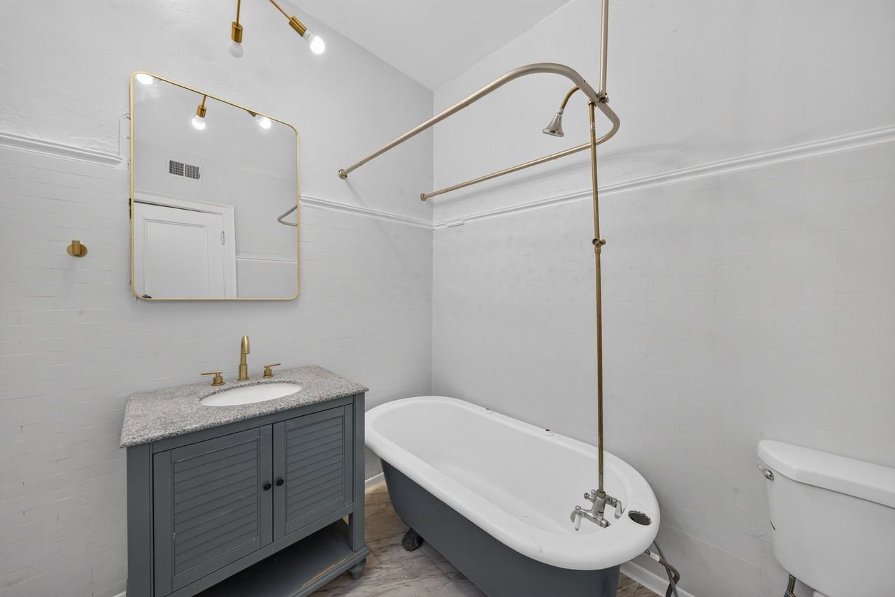 4944 S Michigan Ave #3 - Photo 6 of 22