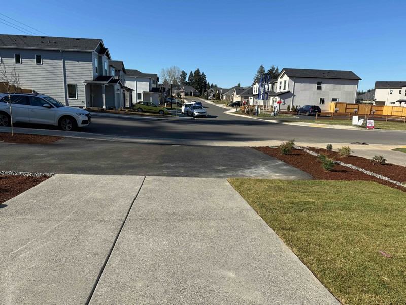 11905 Ne 60th Ave - Photo 2 of 19