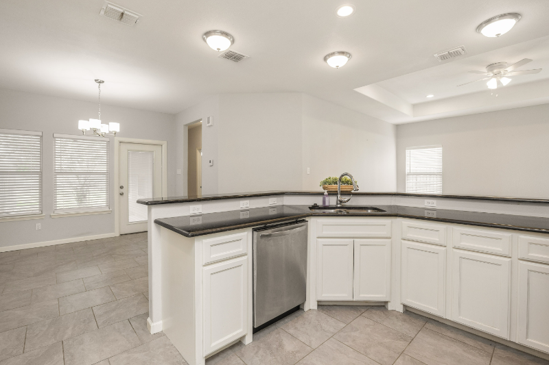 6318 Williams Dr #B - Photo 6 of 20