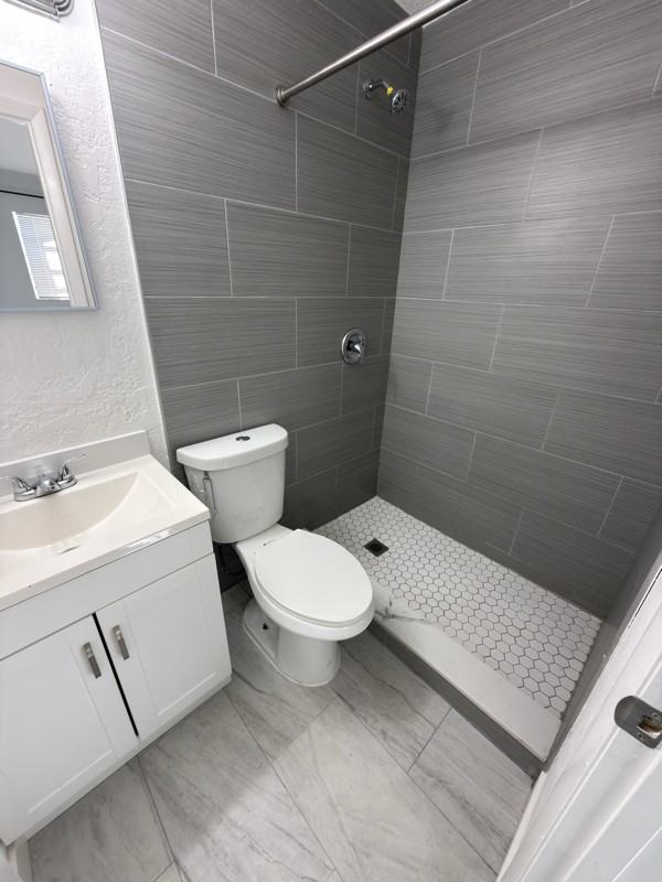 2810 Sw 16th Pl ##Fl - Photo 3 of 7