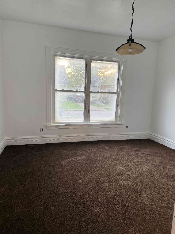 347 Parker Ave - Photo 6 of 11