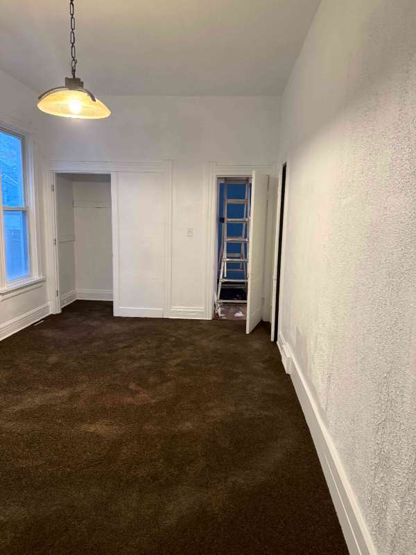 347 Parker Ave - Photo 7 of 11