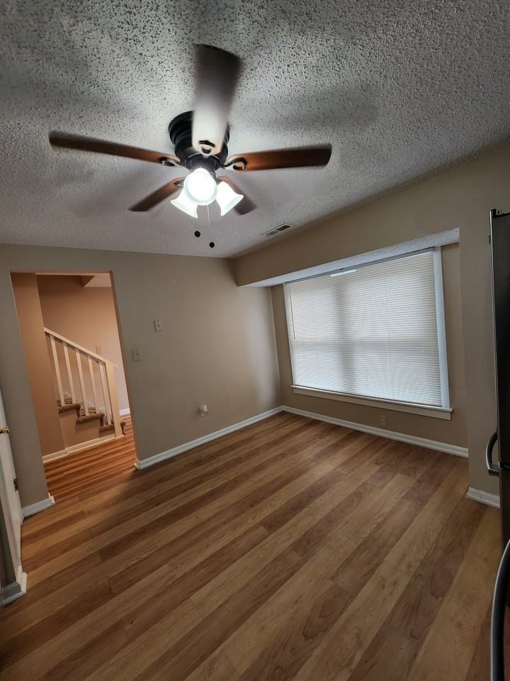 2115 Point Hollow Ct - Photo 3 of 13