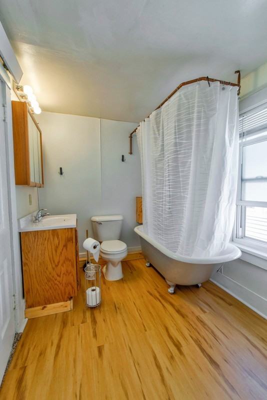 262 N 4th St #B - Photo 3 of 10