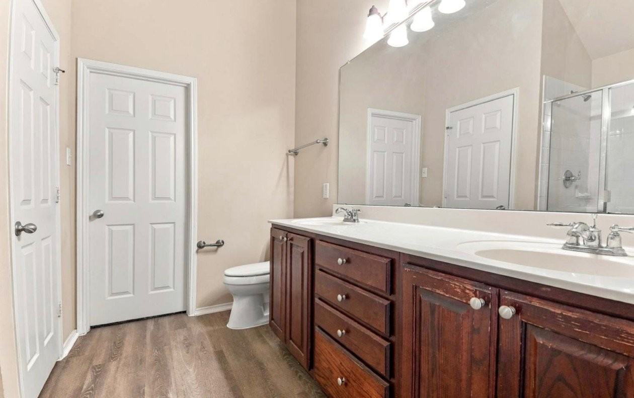 5001 Blackwood Dr - Photo 3 of 5