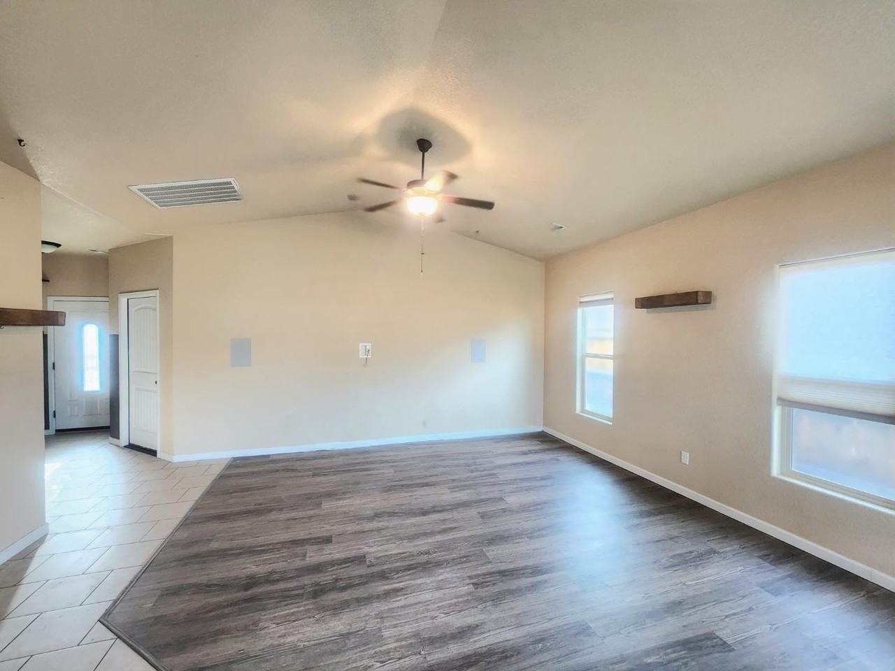 3170 Glendam Dr - Photo 3 of 9