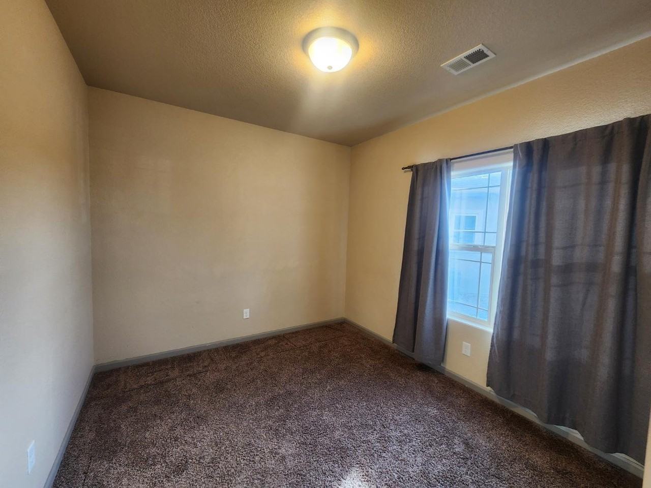 3170 Glendam Dr - Photo 4 of 9