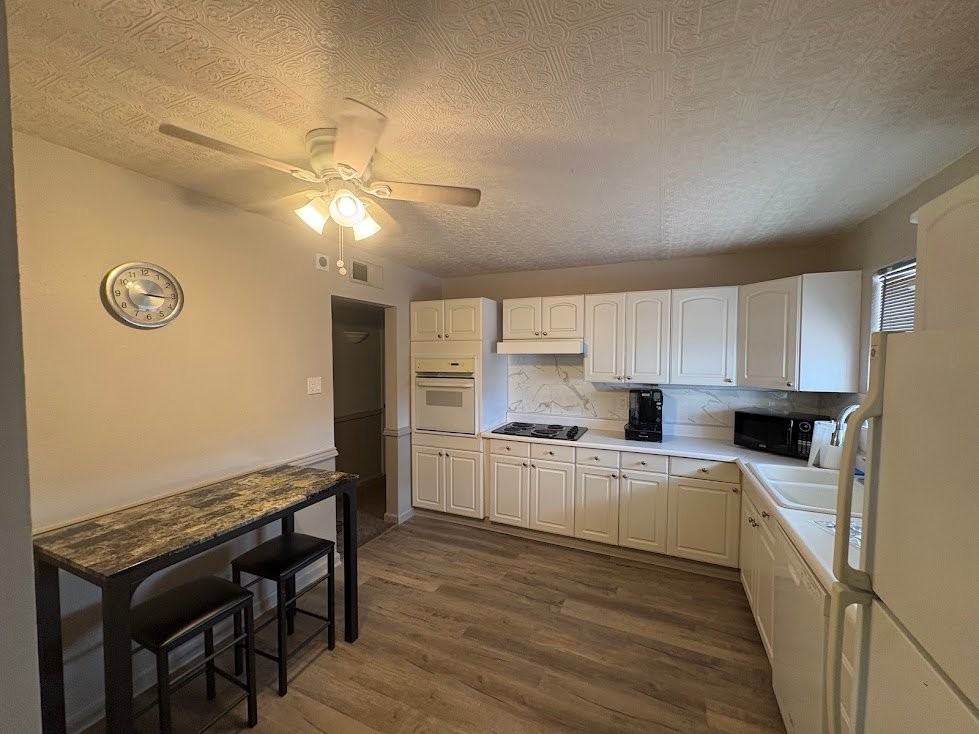 6750 E Sheridan St - Photo 5 of 10