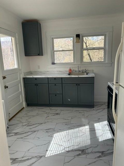 549 South St - Photo 2 of 12