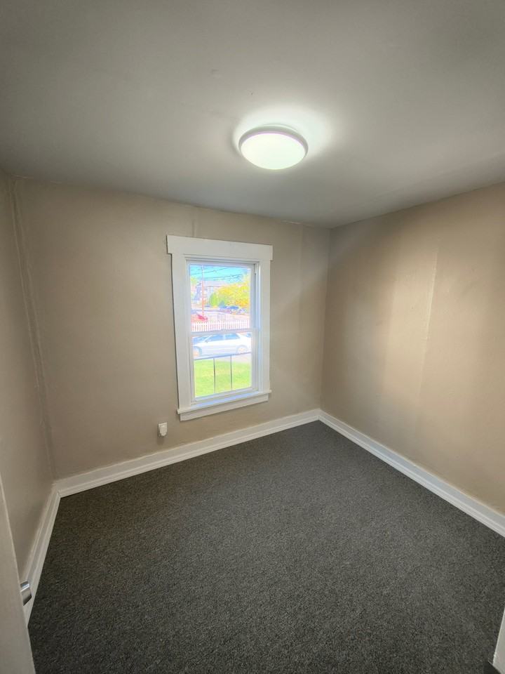 321 Fisher Ave #2 - Photo 5 of 9