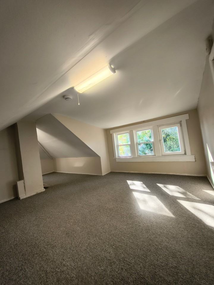 321 Fisher Ave #2 - Photo 7 of 9
