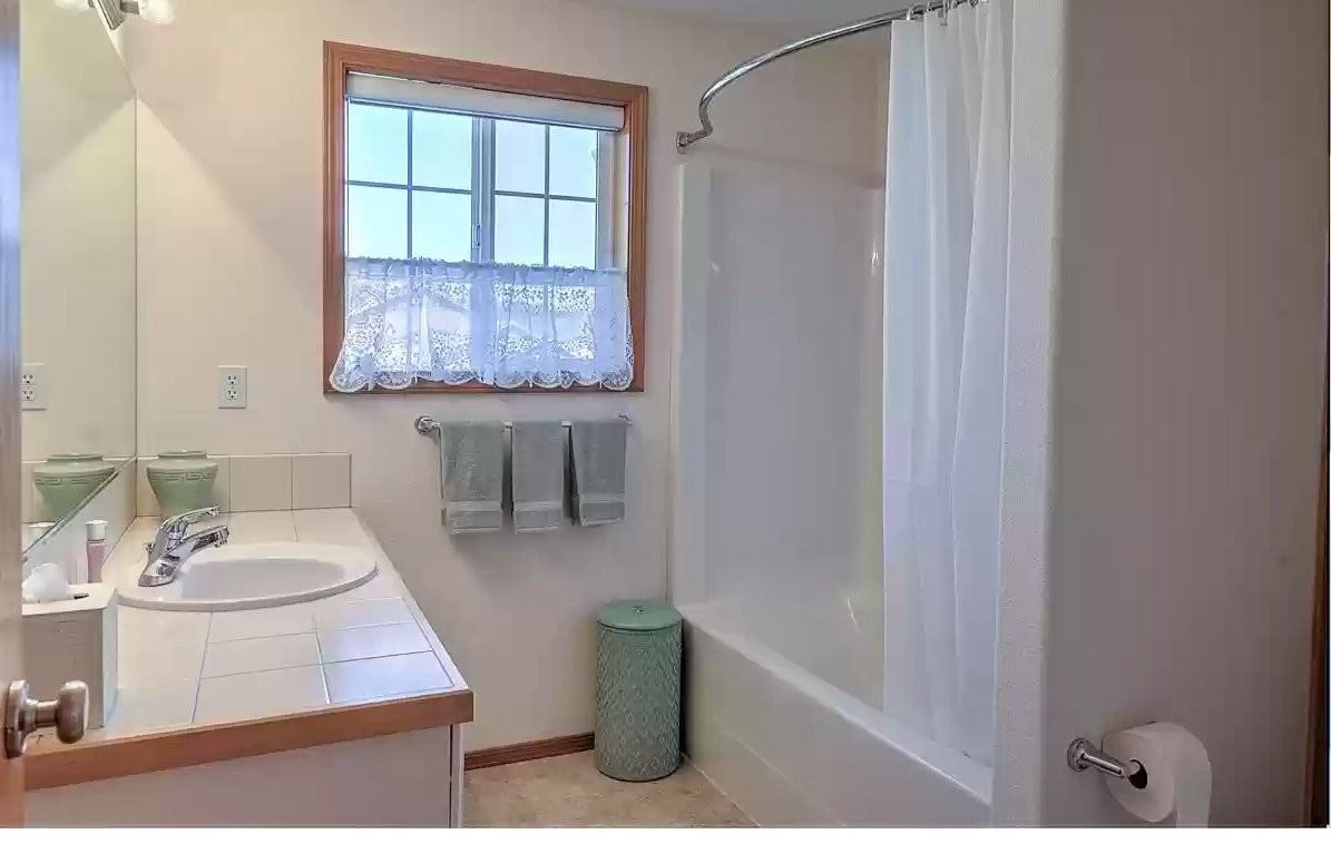 10413 Ne 86th Ave - Photo 6 of 10