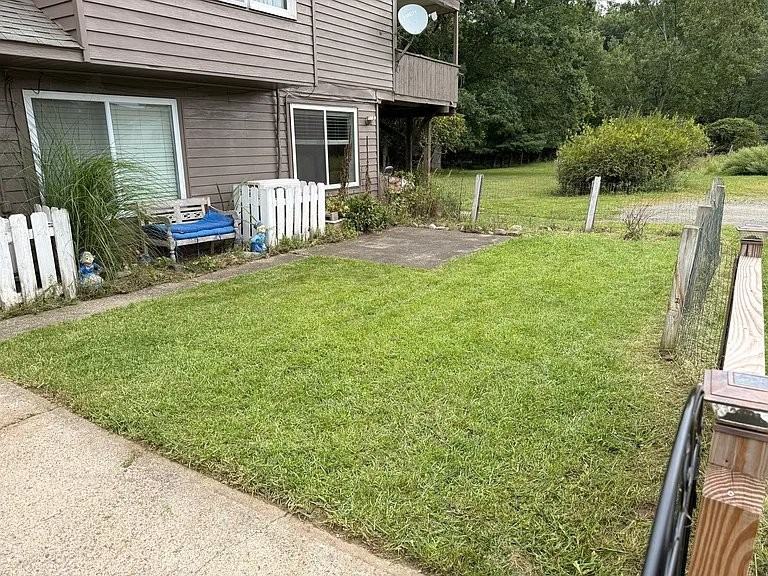 30 Sherwood Acres Rd #B - Photo 2 of 10
