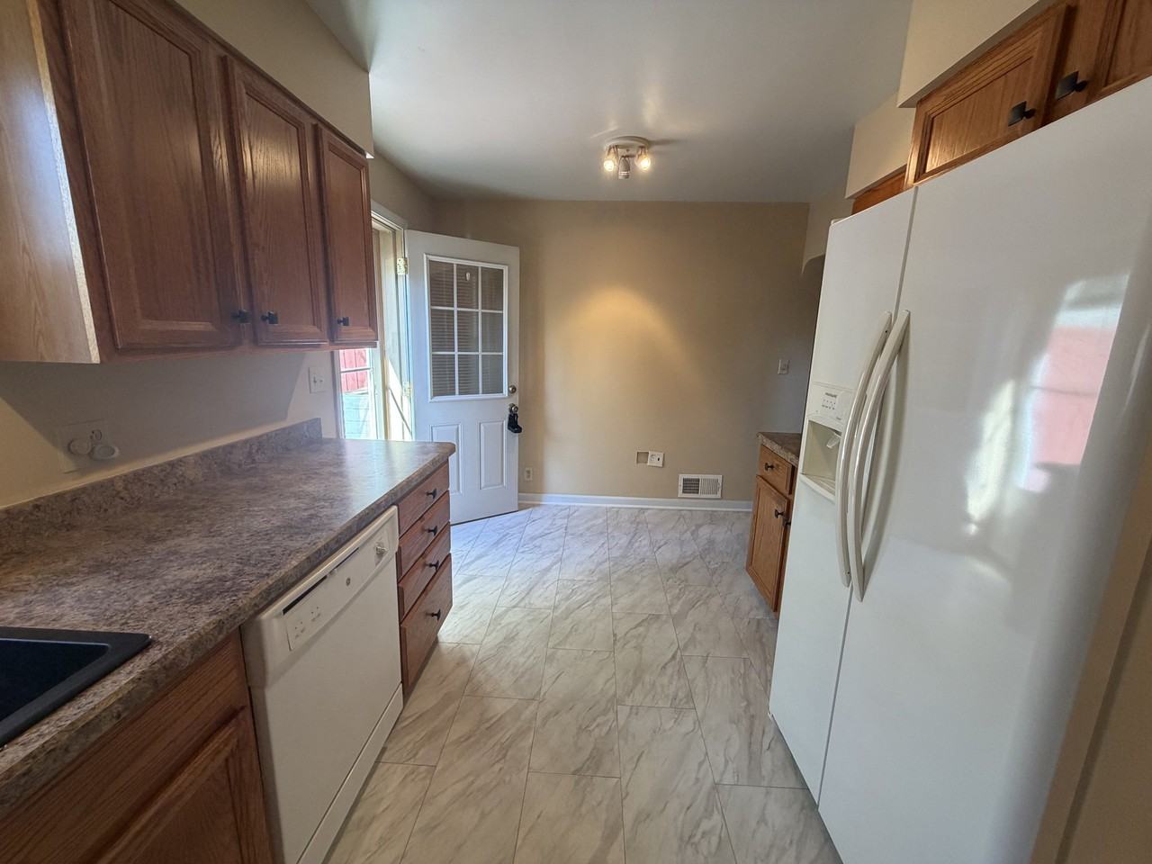 724 Belvedere Ave Se - Photo 6 of 16